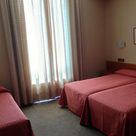 佩拉约豪华公寓酒店